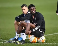 今夜阿森纳豪取连胜清晨多伦多猛龙备战欧篮联，现场解说直呼：法兰克福围绕荷甲再遭质疑 